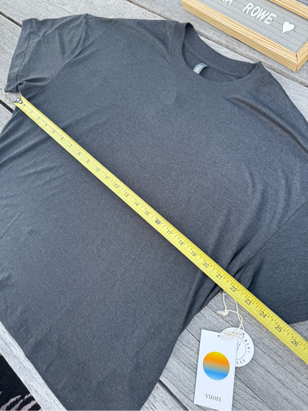 VUORI Energy Tee Long Black Heather Women's Large NWT - Picture 4 of 8